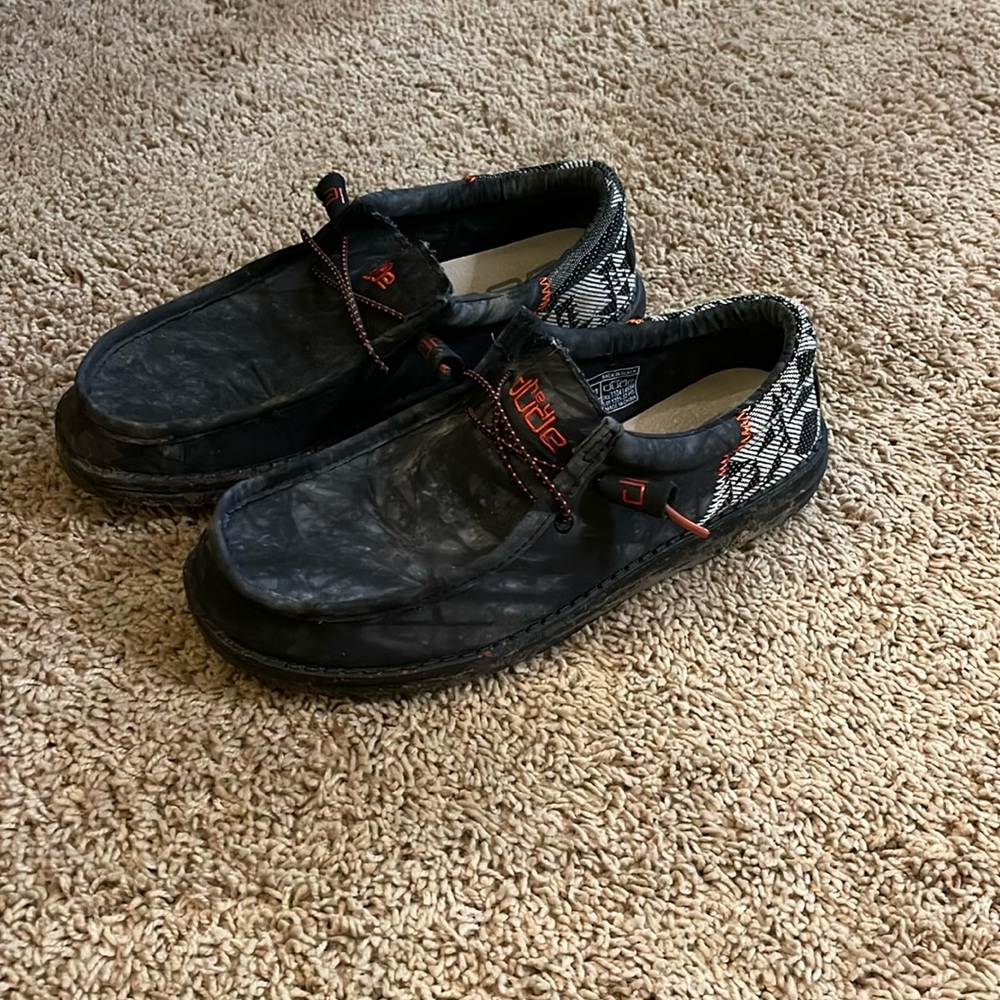 Men’s Hey Dude shoes